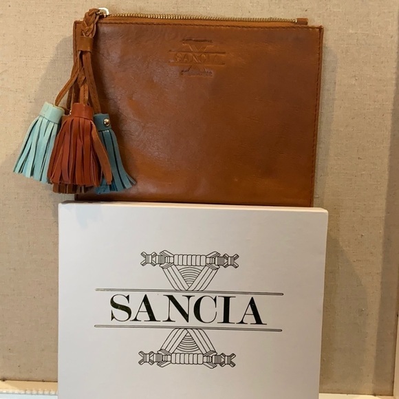Gorgeous Sancia dark saddle leather clutch with tassels with original box - Picture 1 of 7